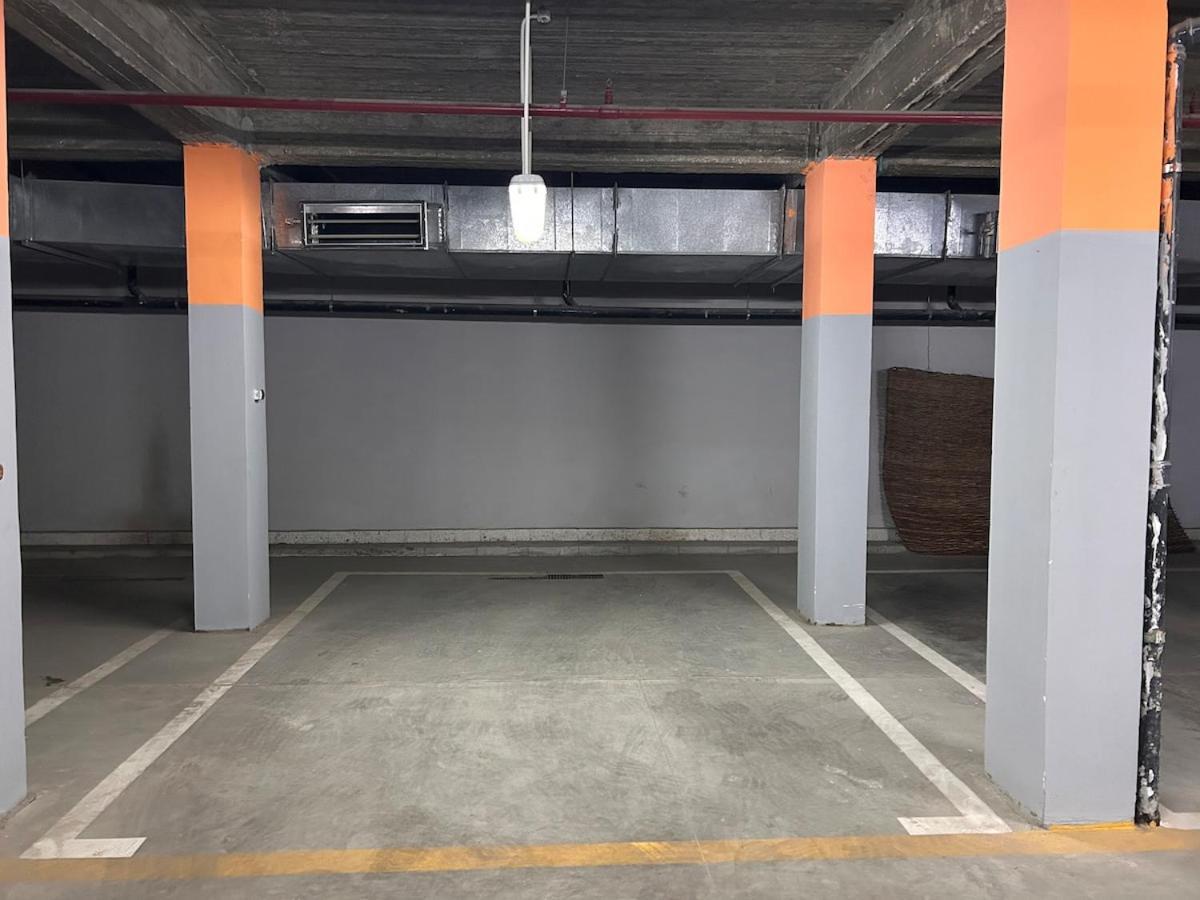 Apartment Mirage Gated Community-1br Apt-pool-parking-wifi *