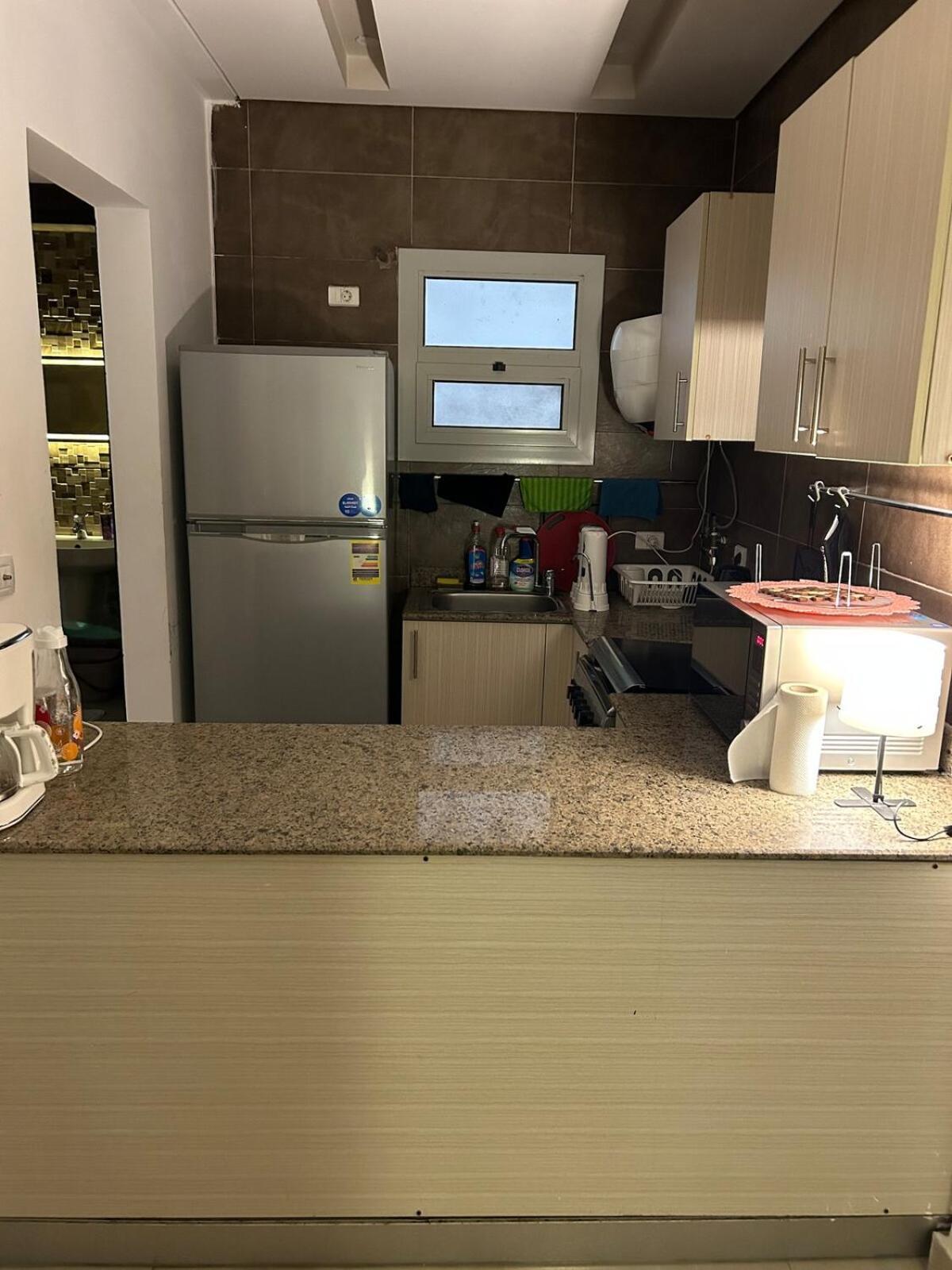 Mirage Gated Community-1br Apt-pool-parking-wifi